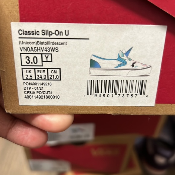 Vans - Picture 4 of 4